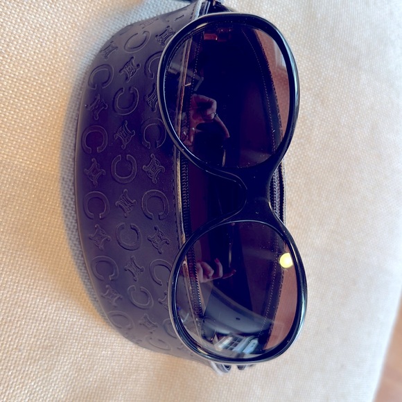 Celine Triomphe Black & Gold Tone Sunglasses with Case and Dust Cloth - Picture 6 of 15